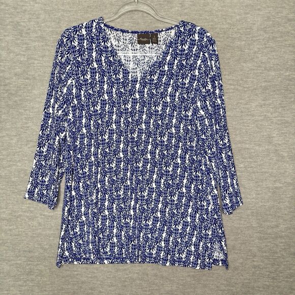 Chico's Travelers Tunic Top Size 1 M(8) Shirt Blue White Pineapple Printed Beach - Picture 1 of 8